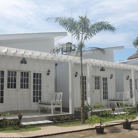 Casa Blanca Gili Air Hotel Exterior foto